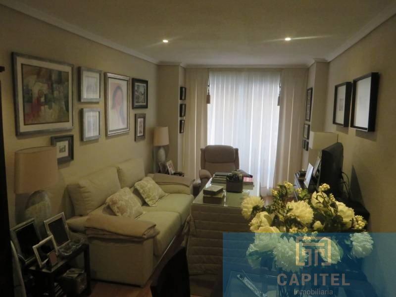 For sale of flat in Córdoba