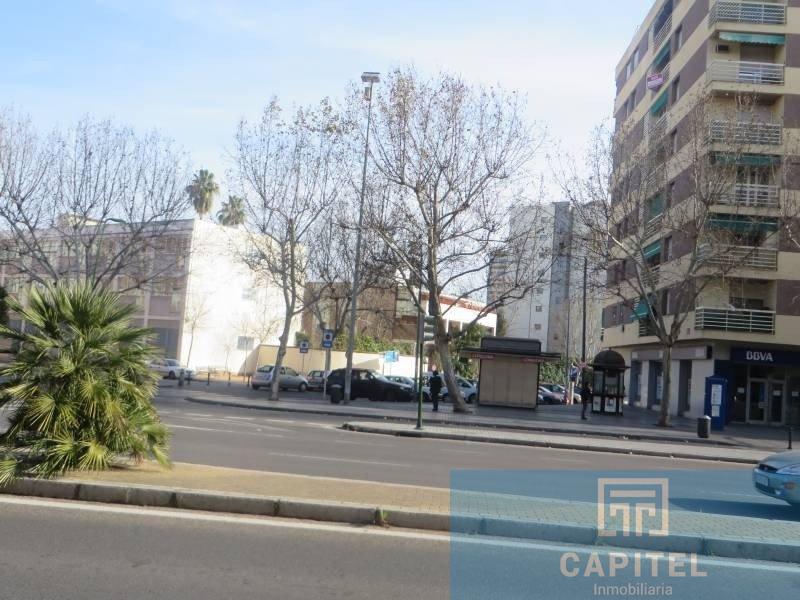For sale of flat in Córdoba