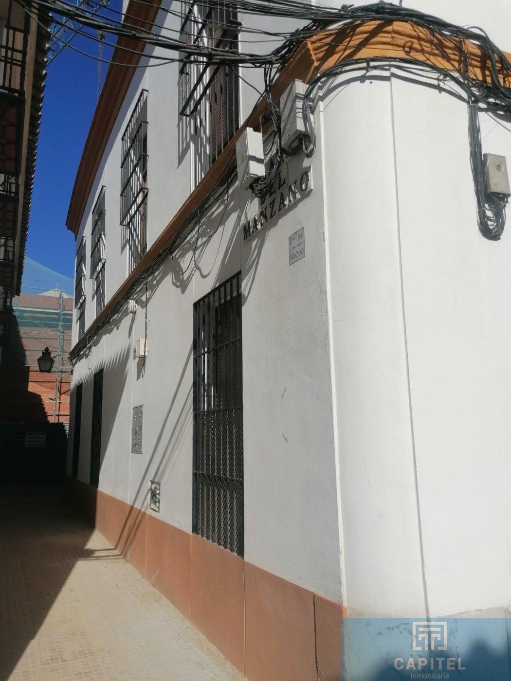 For sale of house in Córdoba