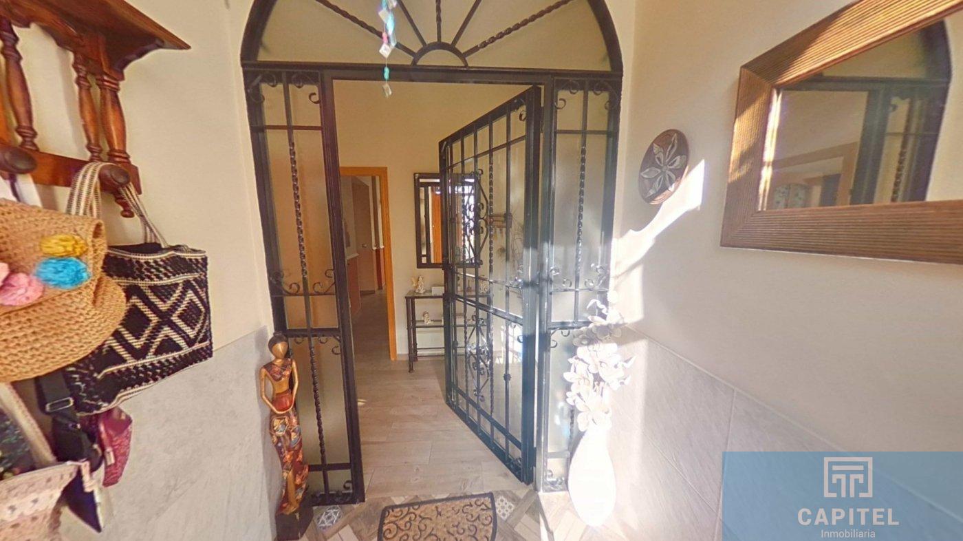 For sale of house in Córdoba