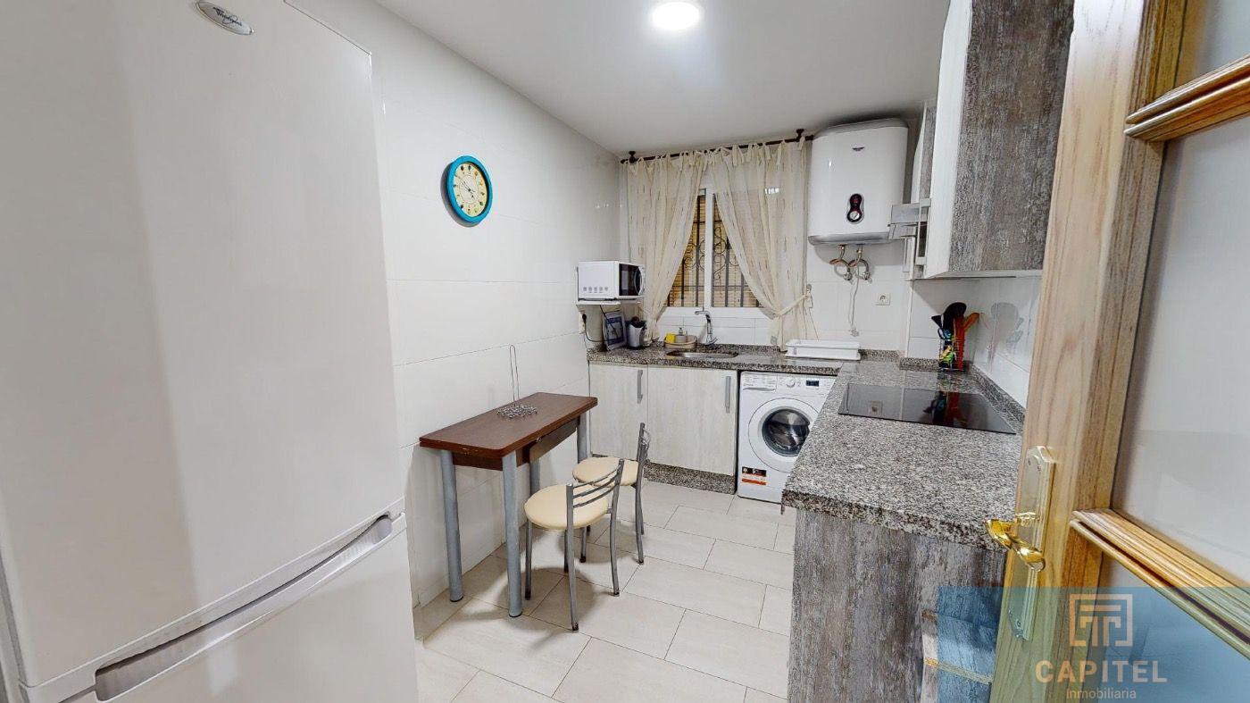 For sale of flat in Córdoba