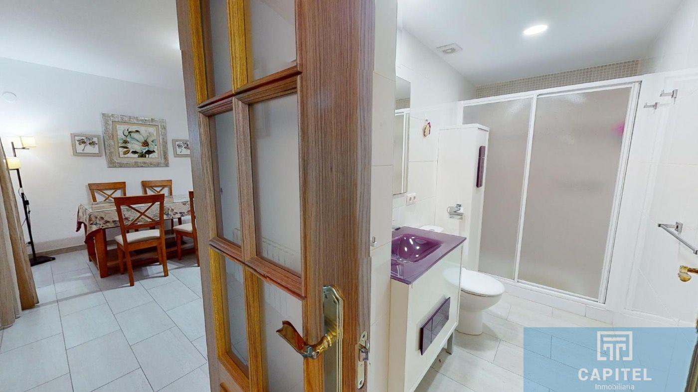 For sale of flat in Córdoba