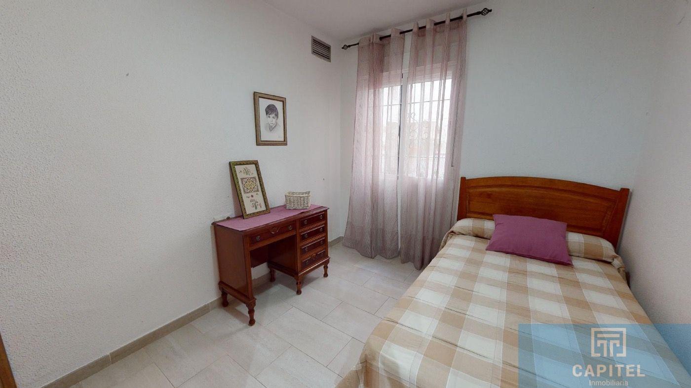 For sale of flat in Córdoba