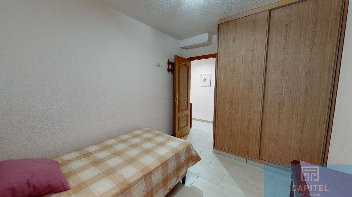 For sale of flat in Córdoba