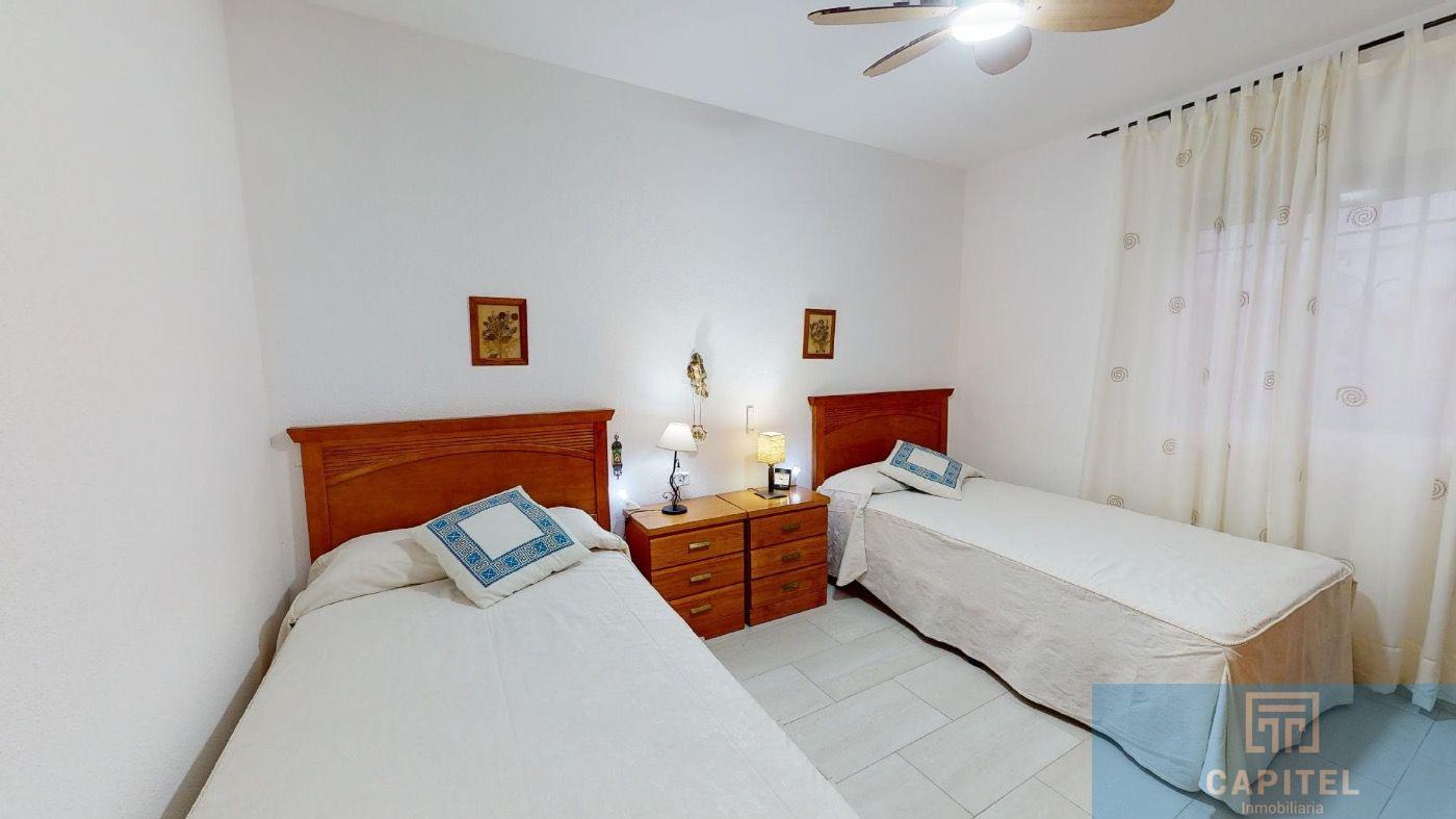 For sale of flat in Córdoba