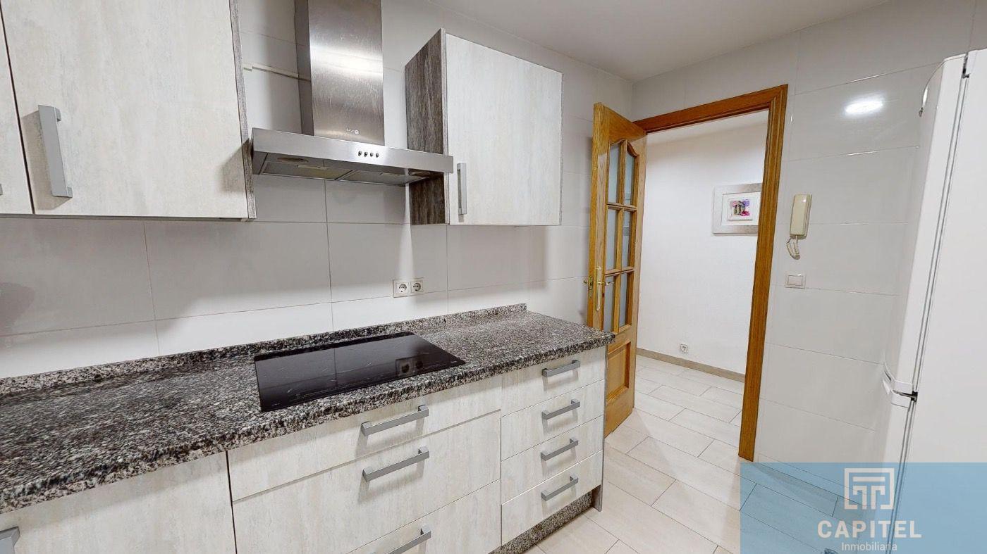 For sale of flat in Córdoba