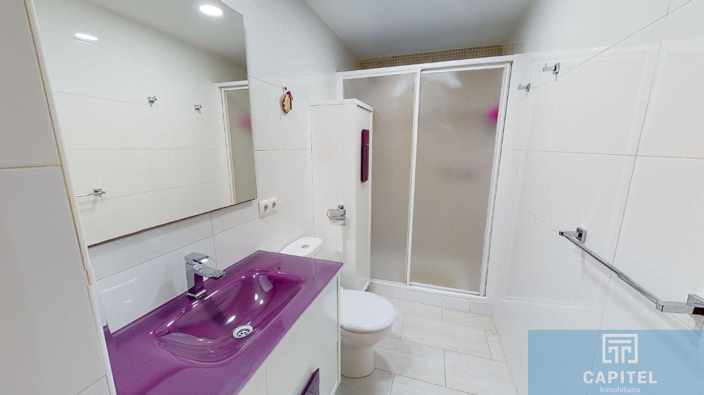 For sale of flat in Córdoba