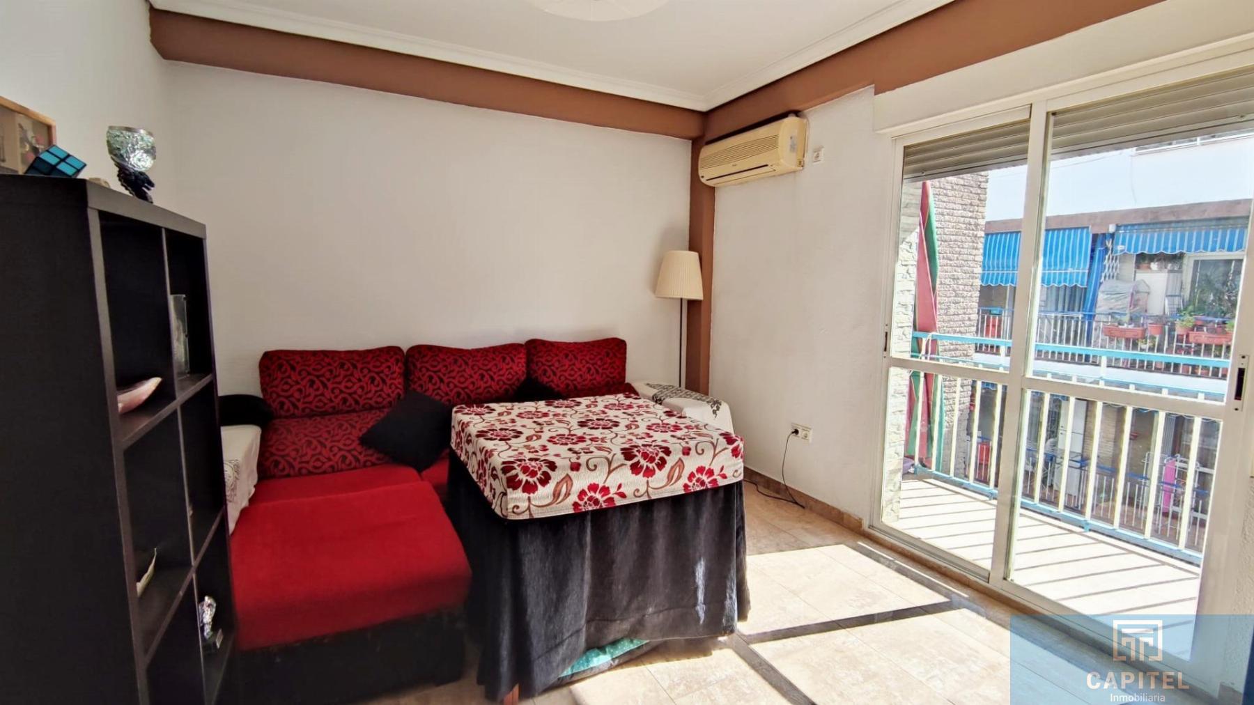 For sale of flat in Córdoba
