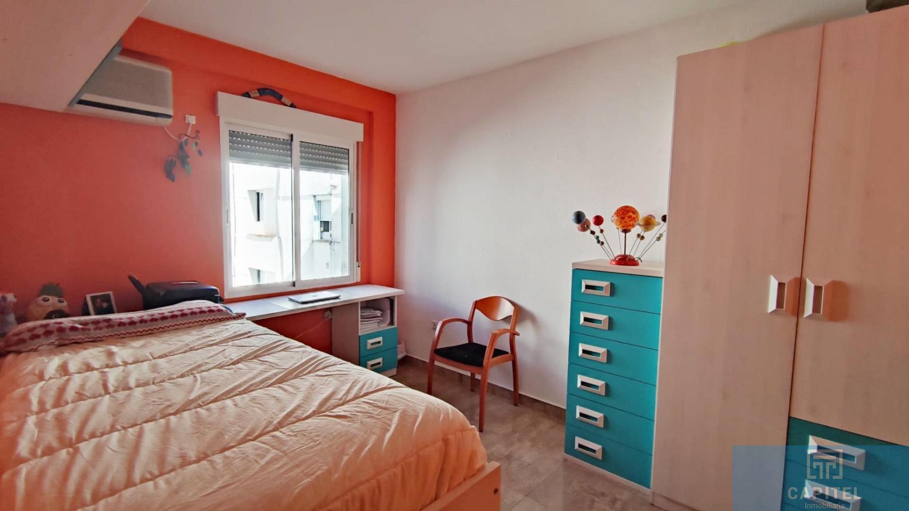 For sale of flat in Córdoba