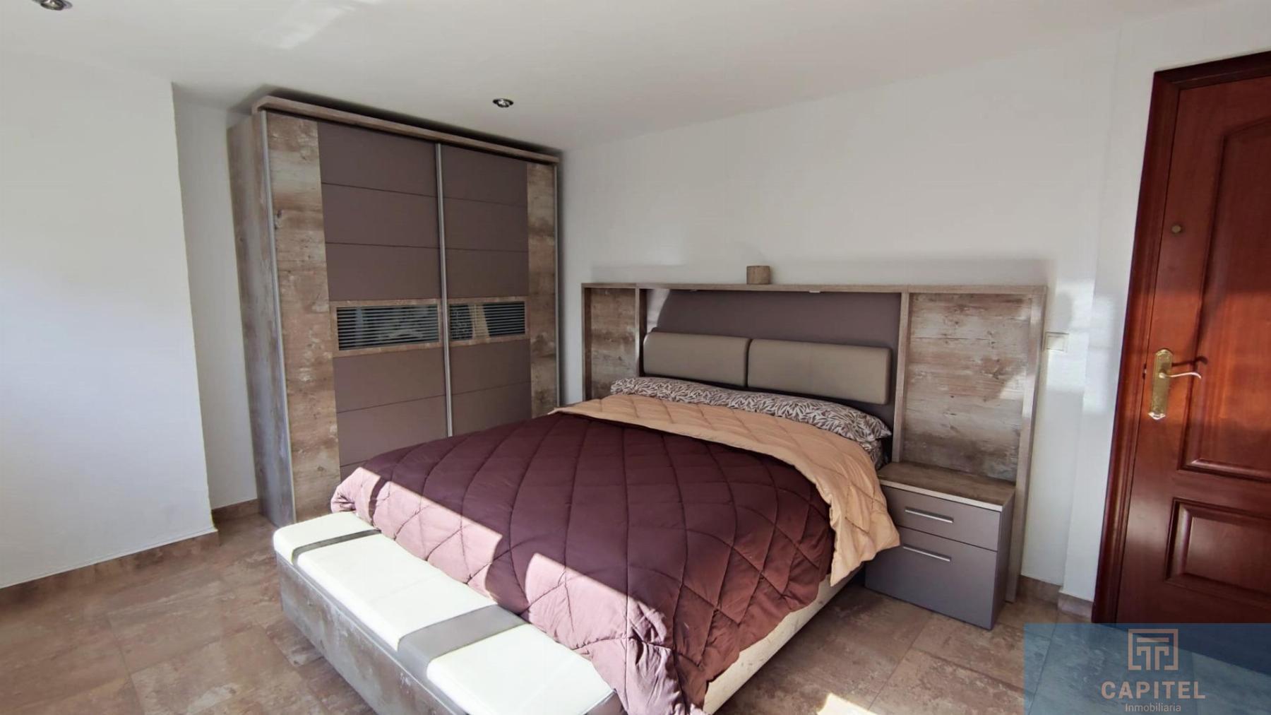 For sale of flat in Córdoba