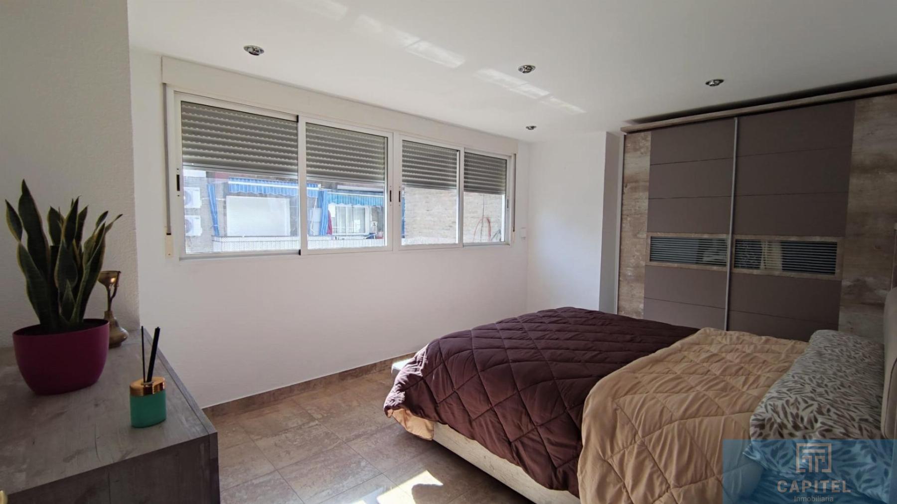 For sale of flat in Córdoba