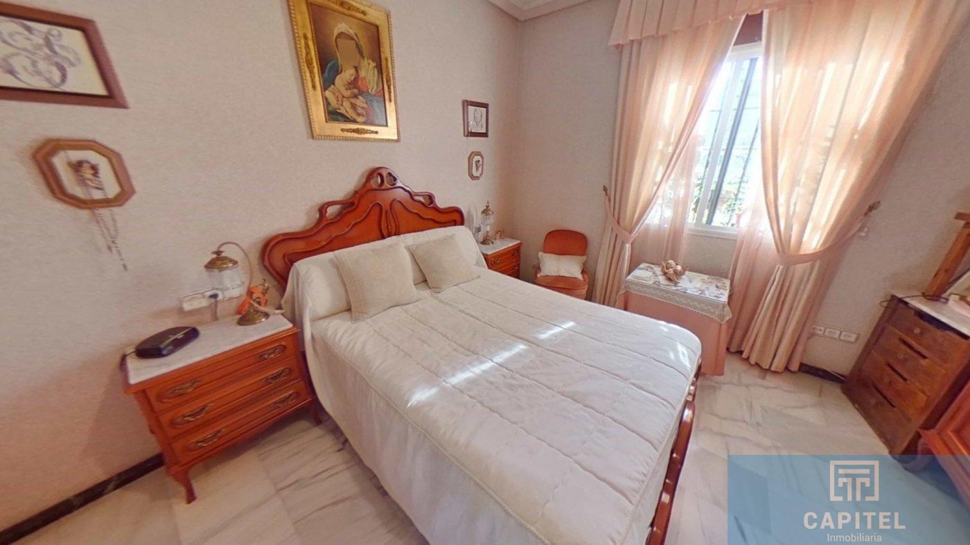 For sale of house in Córdoba