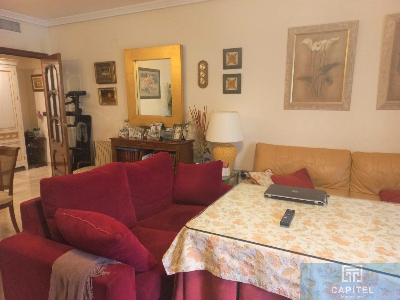For sale of flat in Córdoba