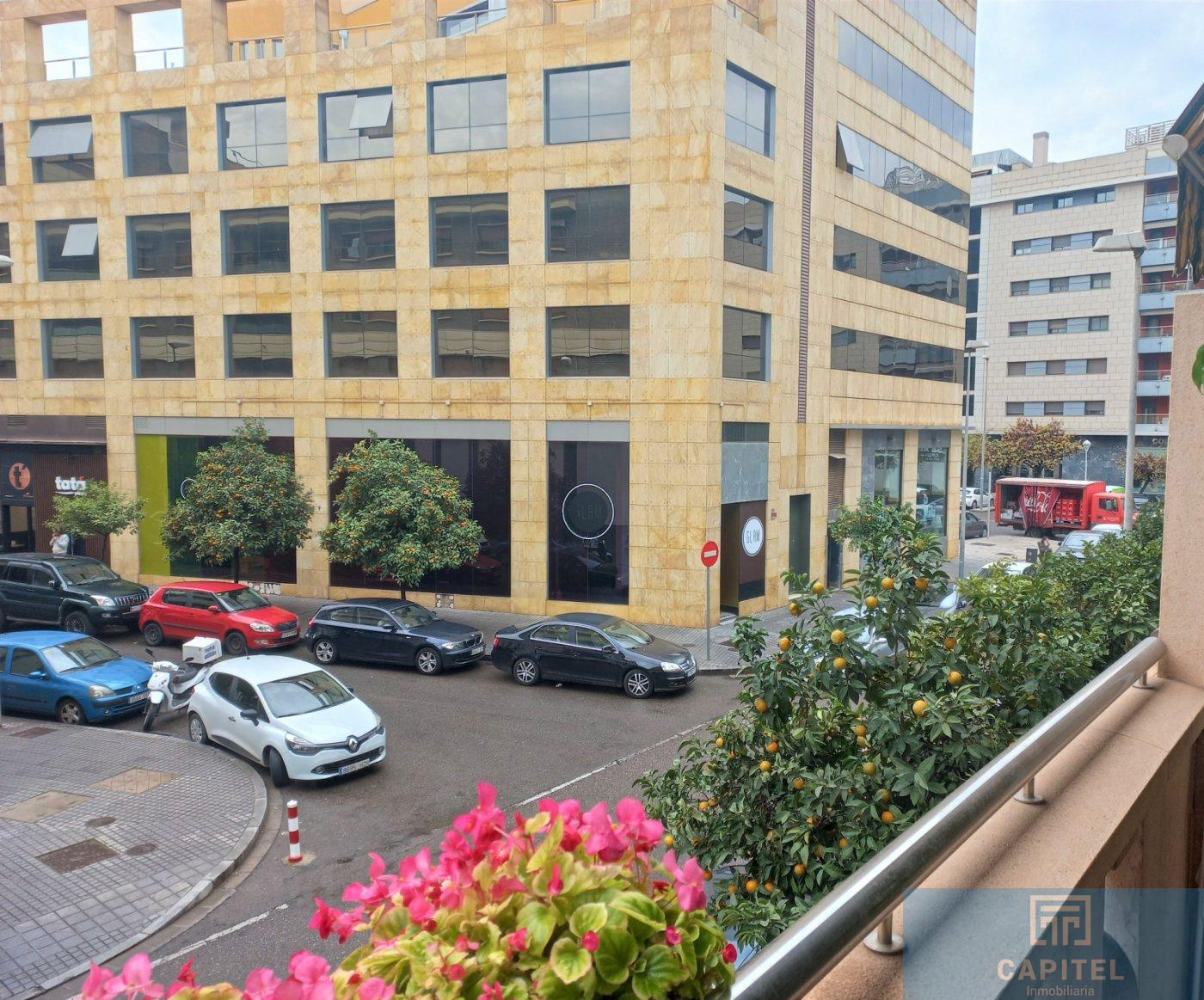 For sale of flat in Córdoba