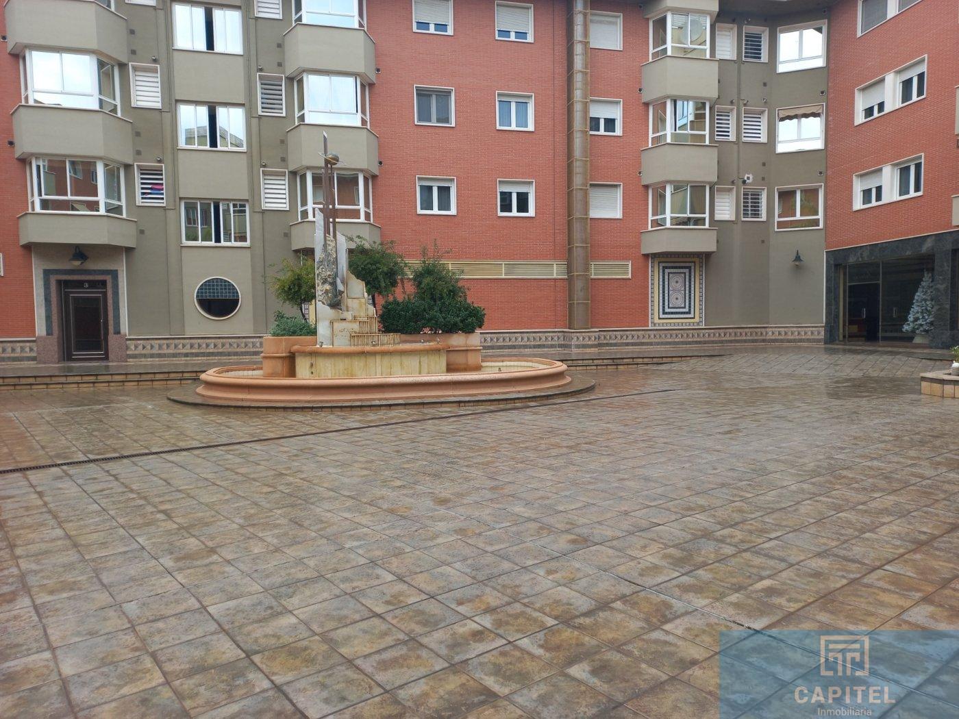 For sale of flat in Córdoba