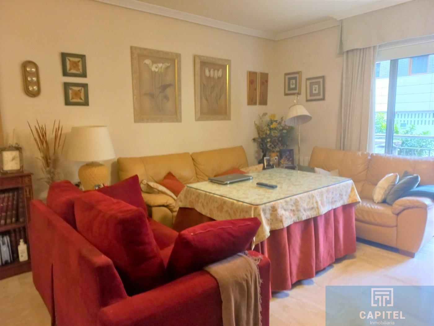 For sale of flat in Córdoba