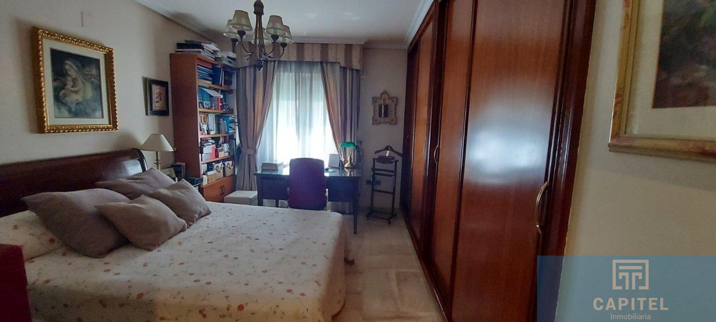 For sale of flat in Córdoba