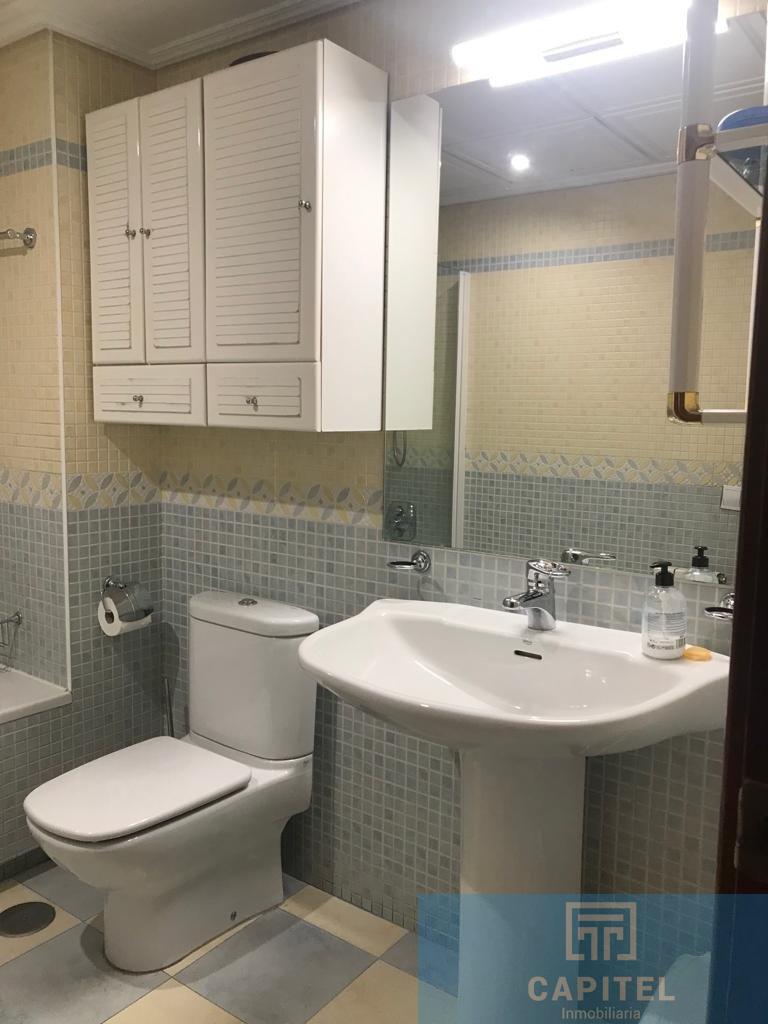 For sale of flat in Córdoba