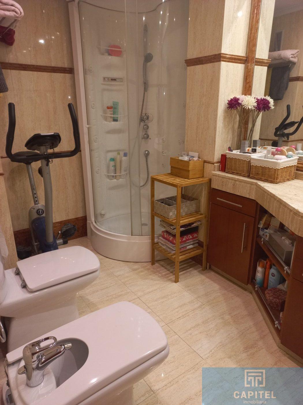 For sale of flat in Córdoba
