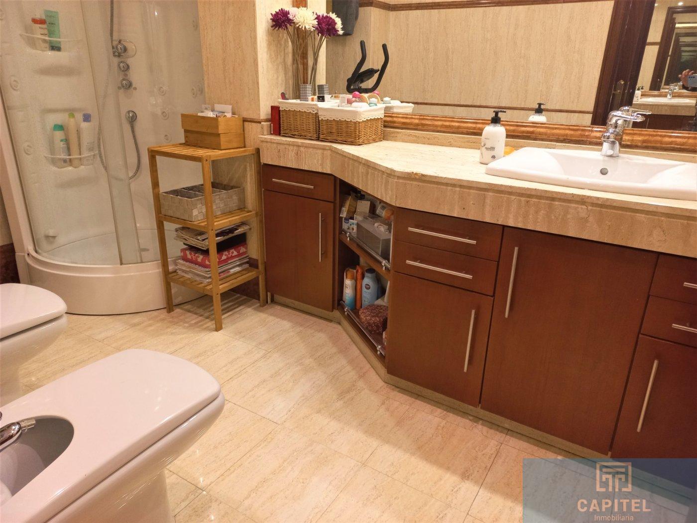 For sale of flat in Córdoba