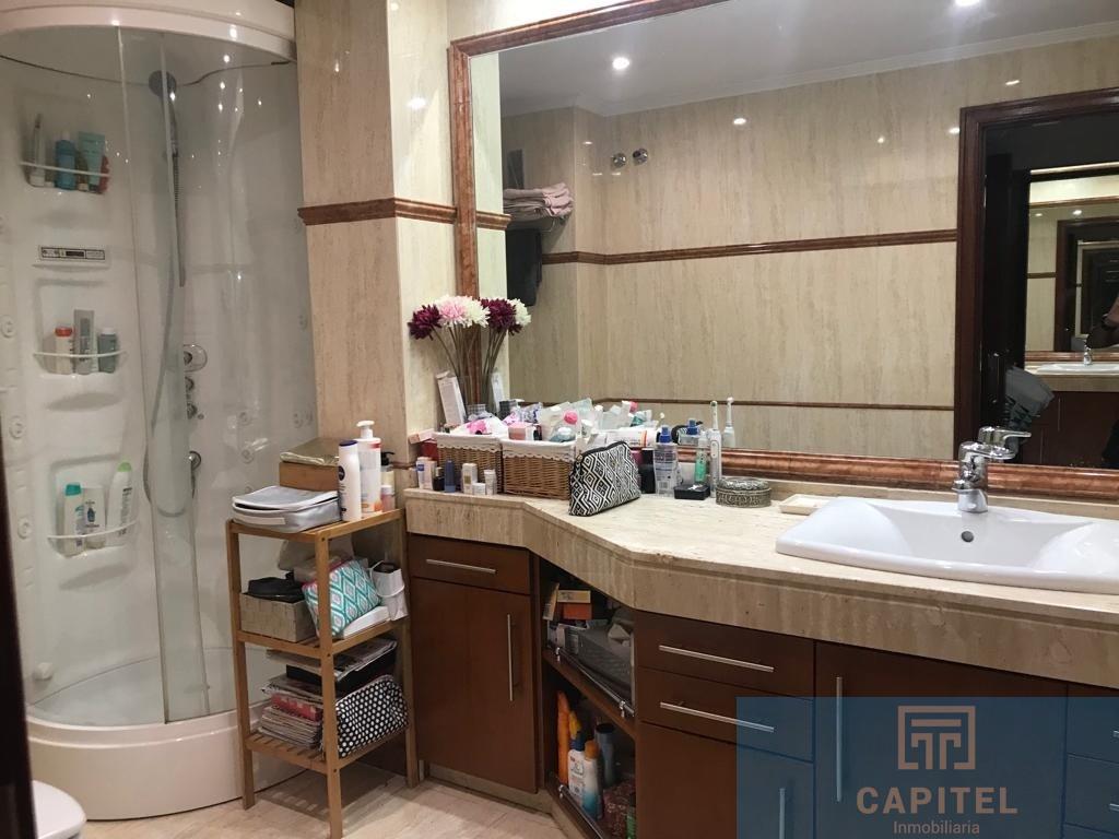 For sale of flat in Córdoba