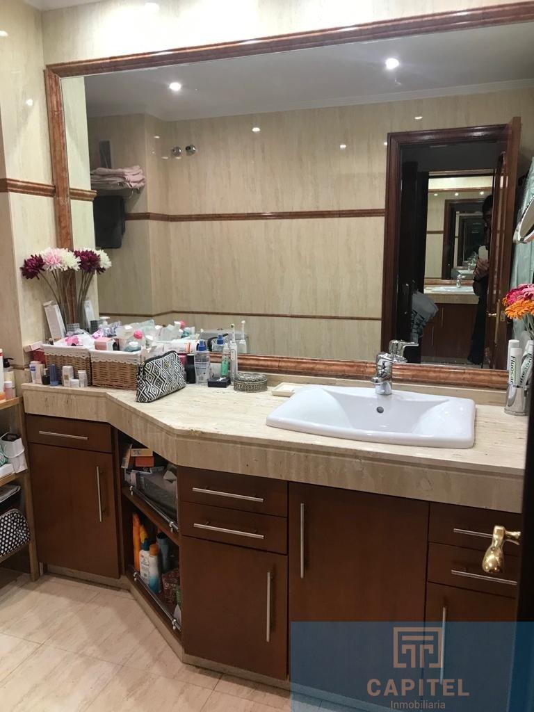 For sale of flat in Córdoba
