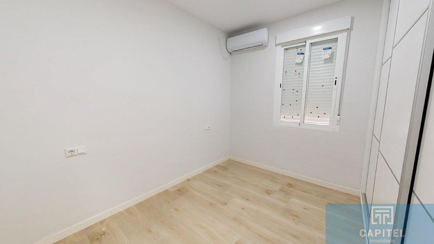 For sale of flat in Córdoba