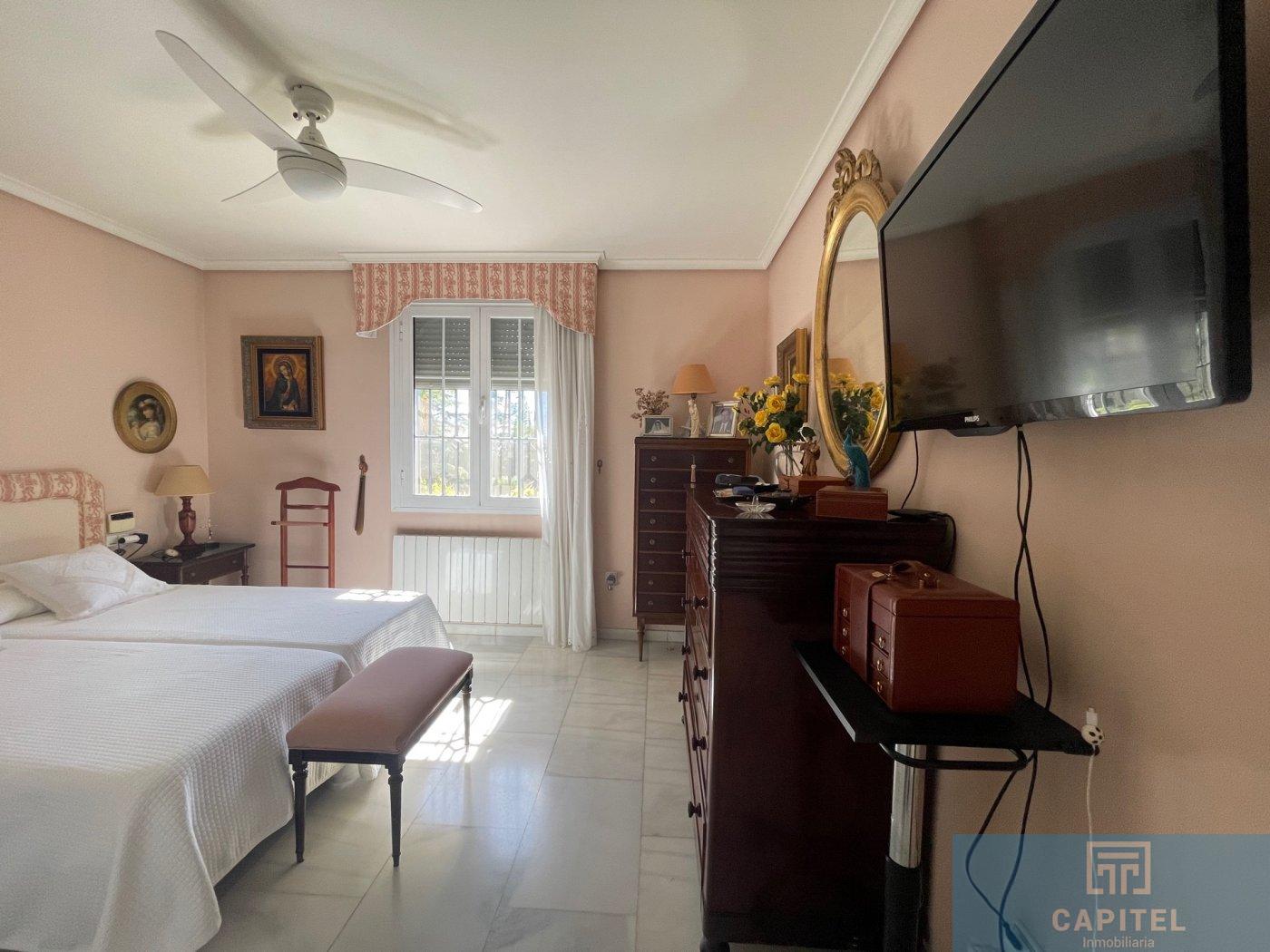 For sale of chalet in Córdoba