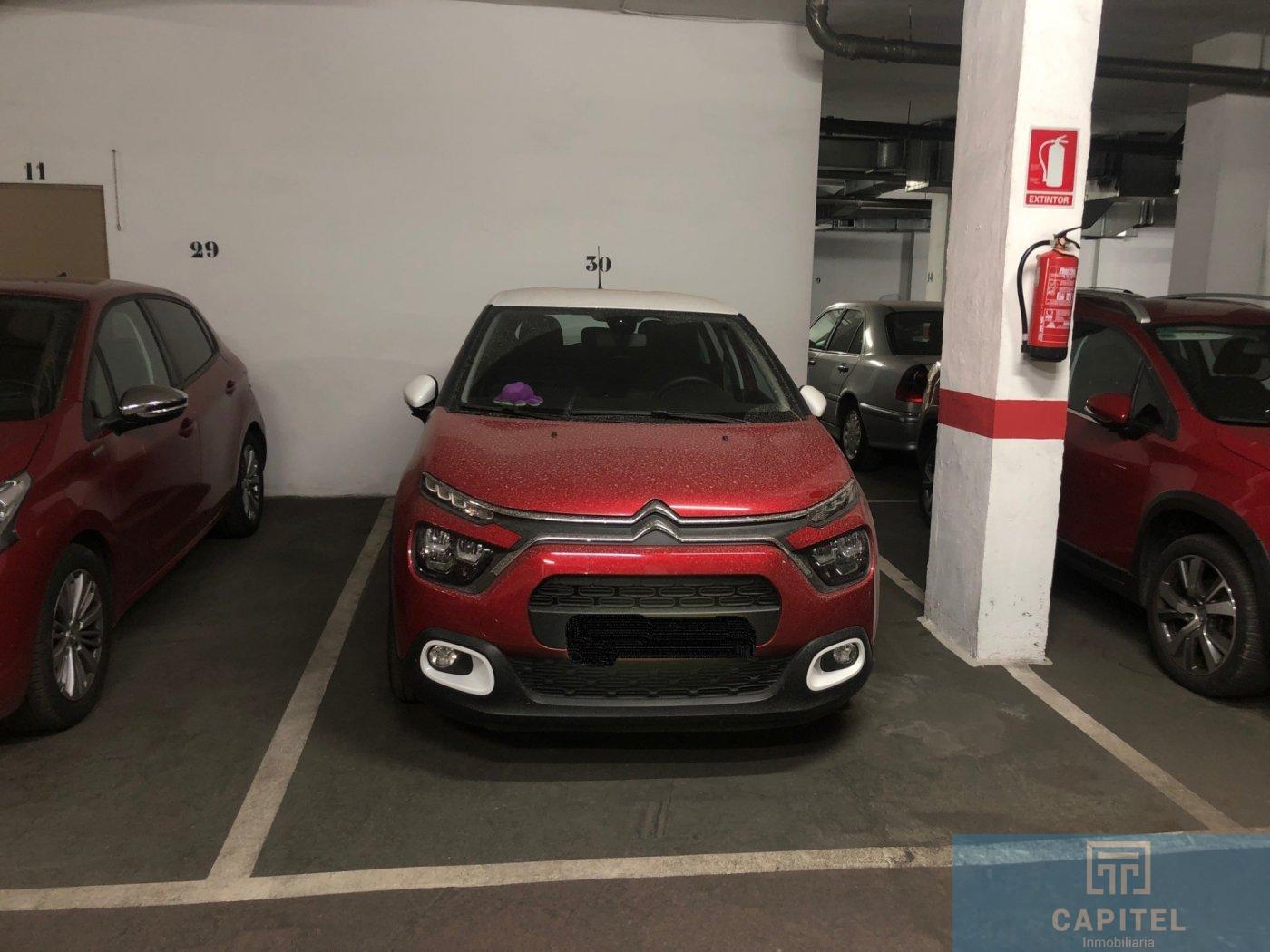 For sale of garage in Córdoba