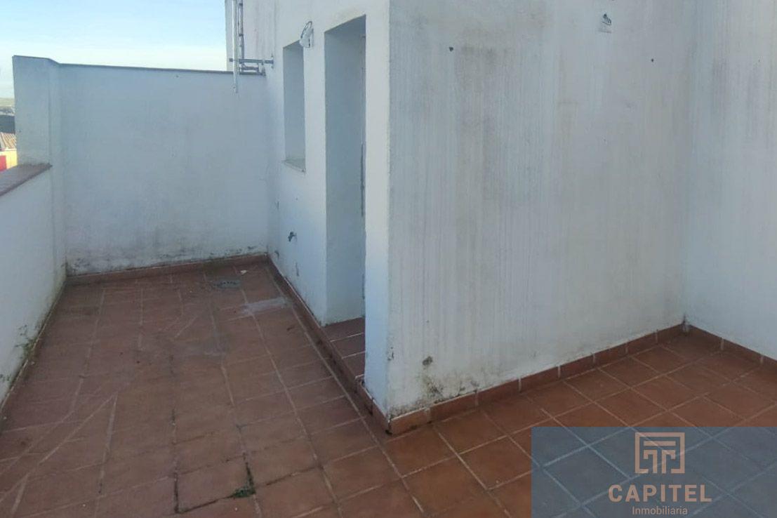 For sale of house in Córdoba