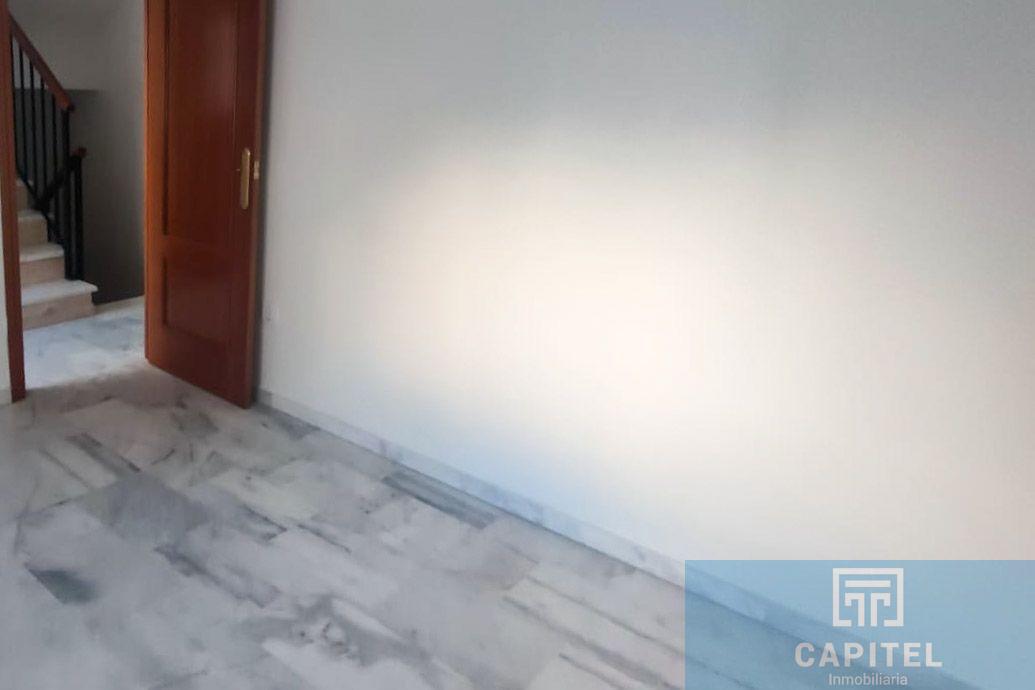 For sale of house in Córdoba