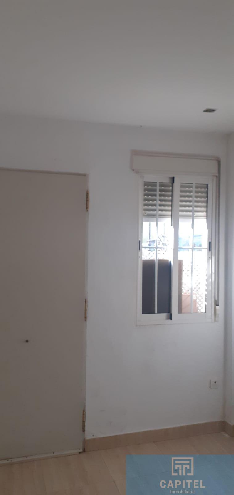 For sale of house in Córdoba
