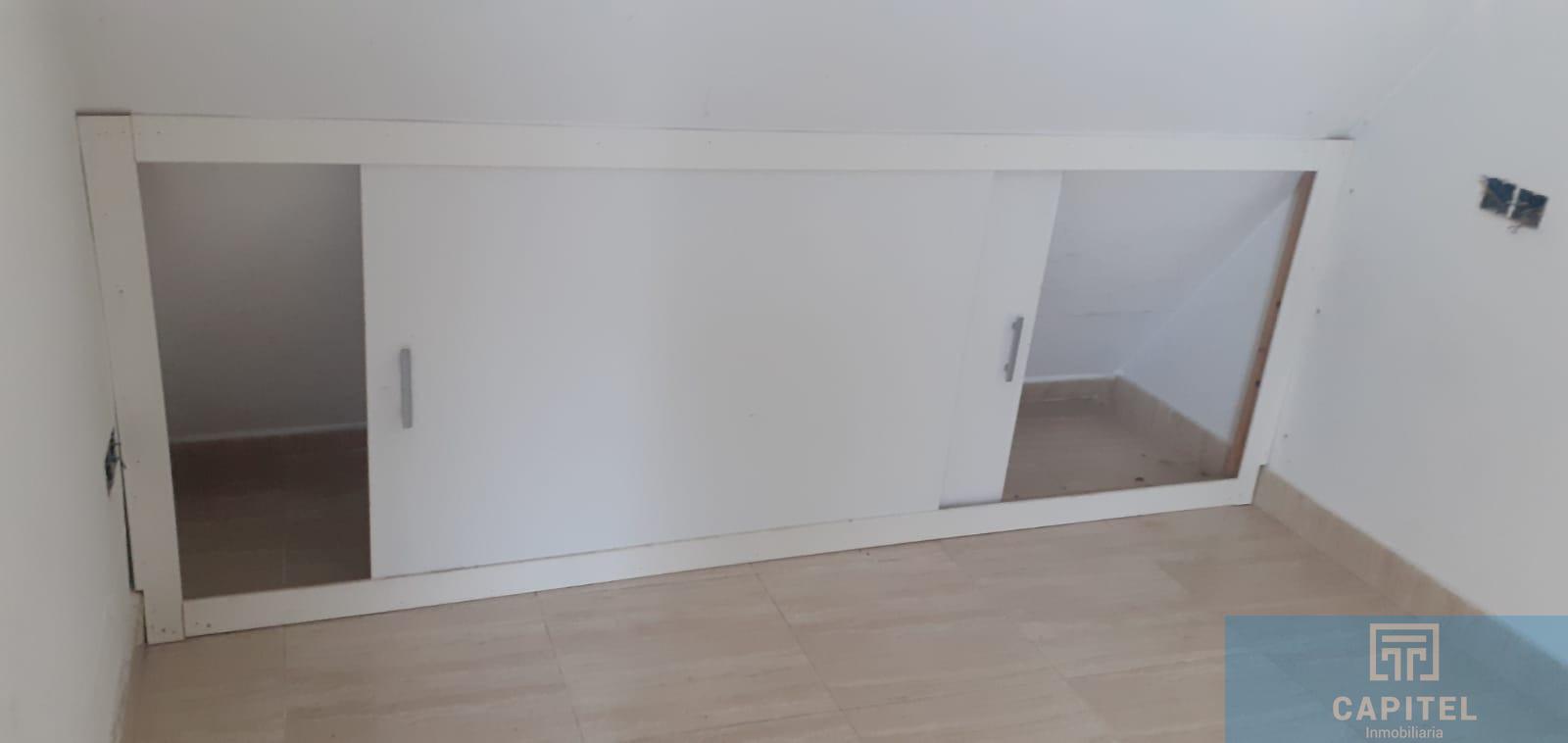 For sale of house in Córdoba