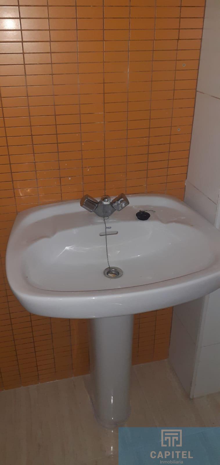 For sale of house in Córdoba
