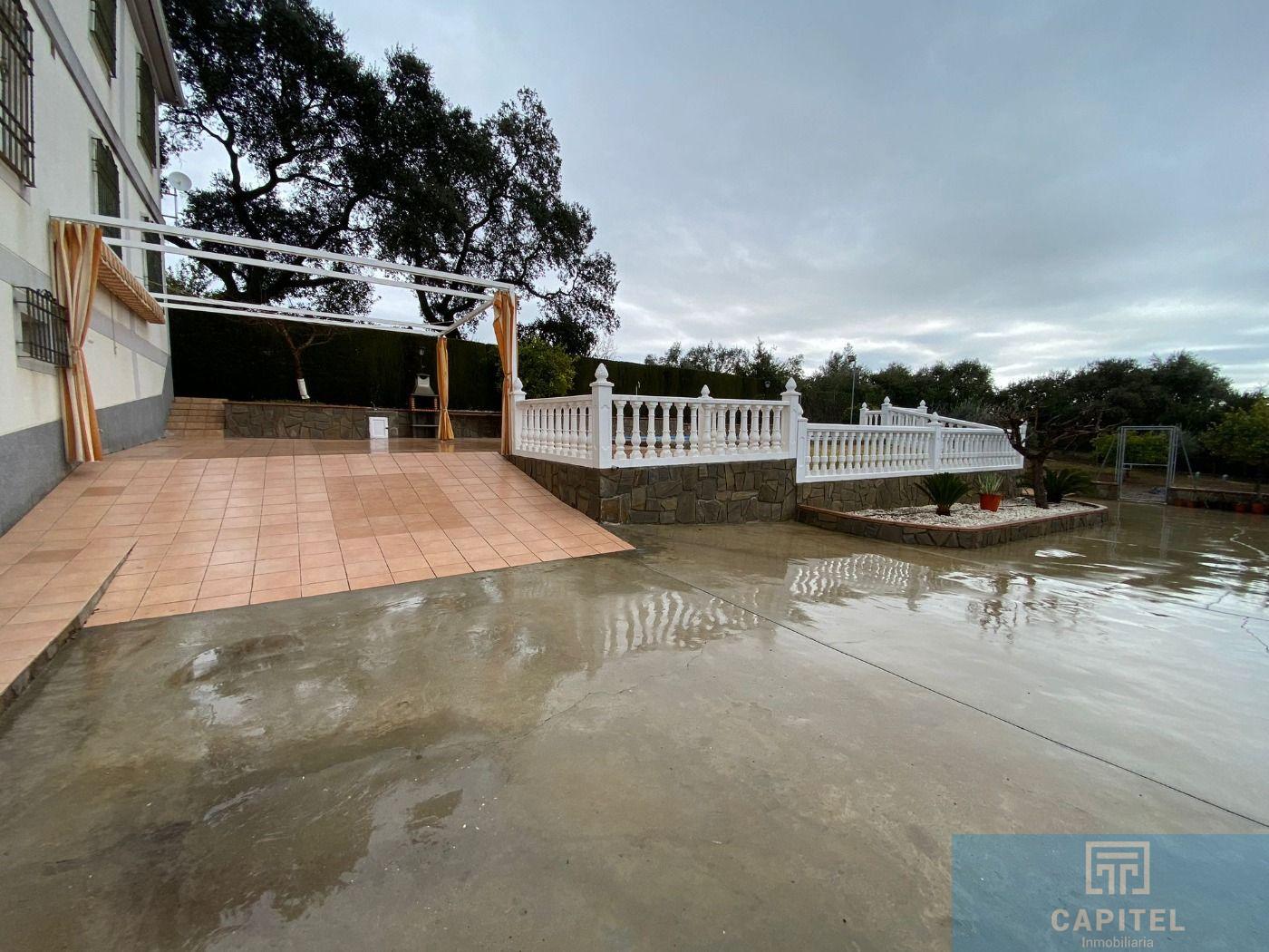 For sale of chalet in Córdoba