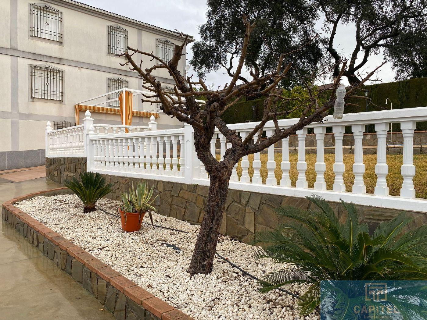 For sale of chalet in Córdoba