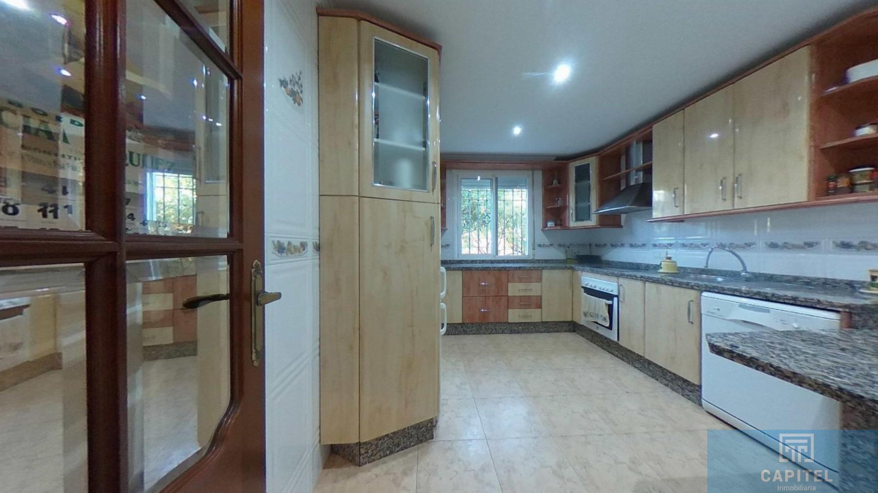 For sale of chalet in Córdoba