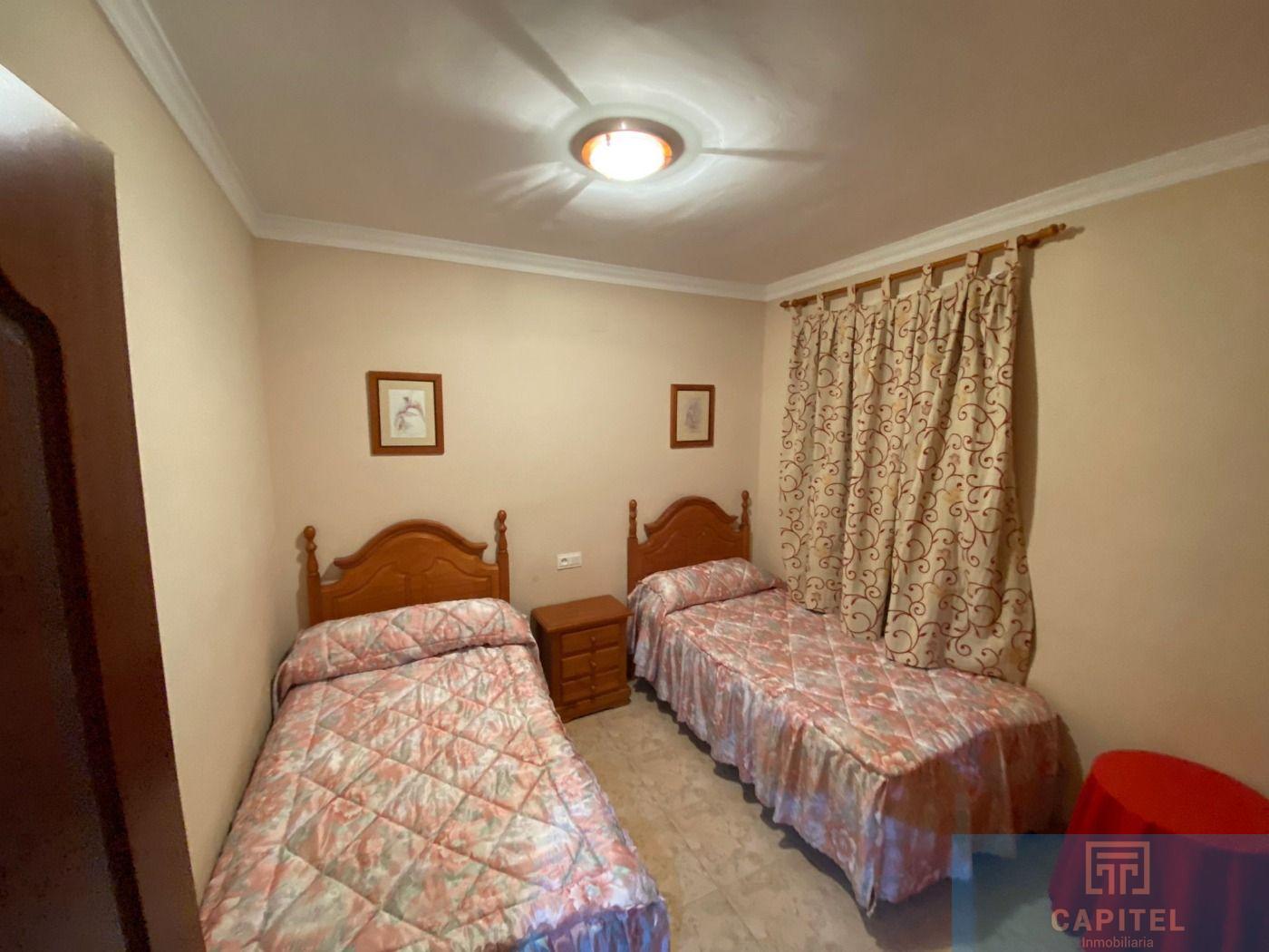 For sale of chalet in Córdoba