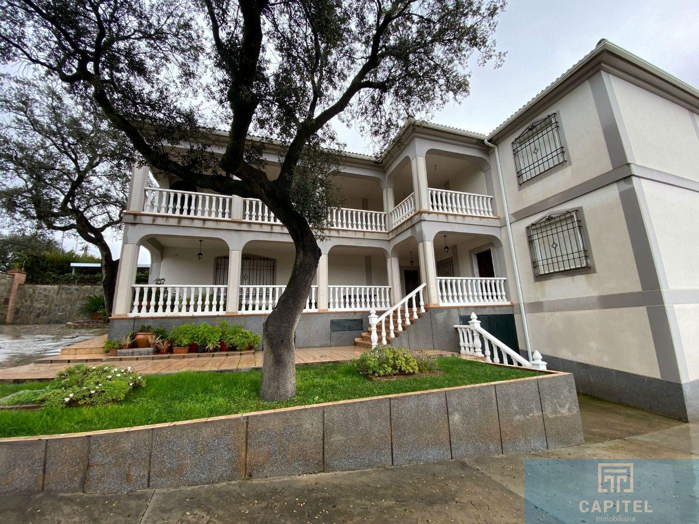 For sale of chalet in Córdoba