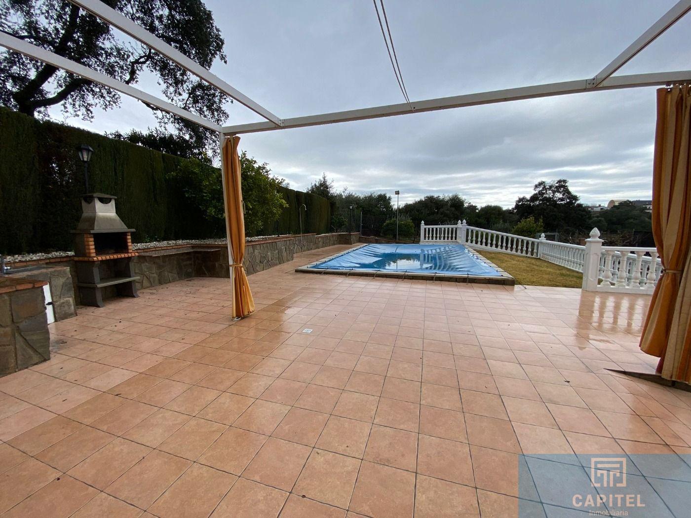 For sale of chalet in Córdoba