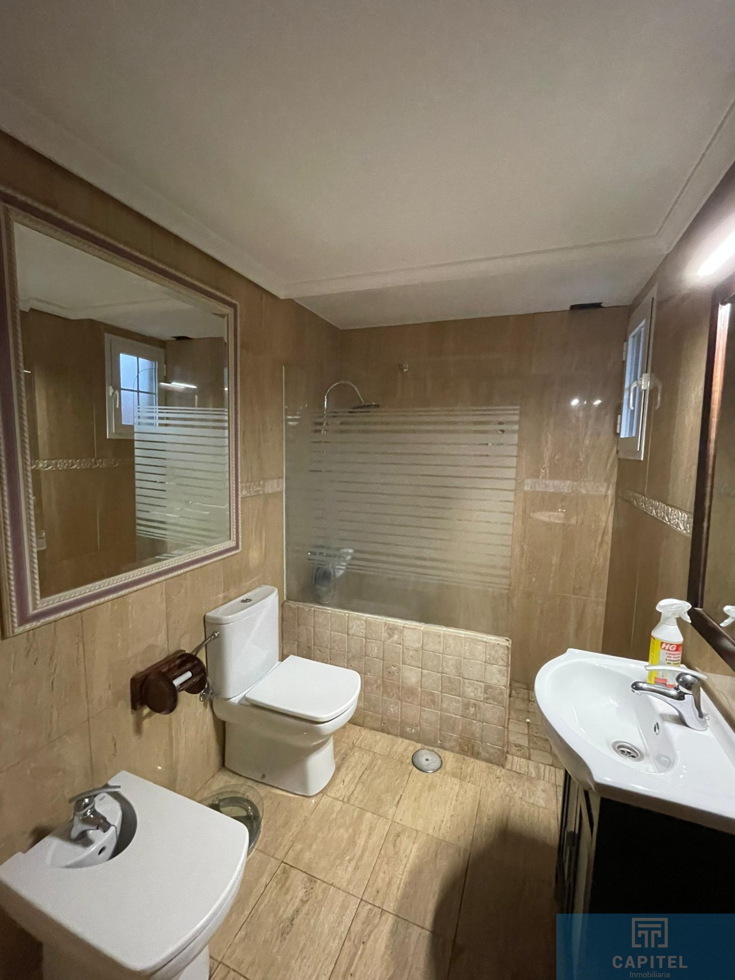 For sale of flat in Córdoba