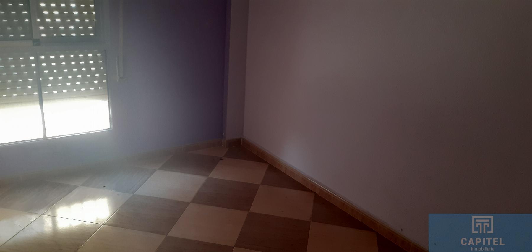For sale of flat in Córdoba