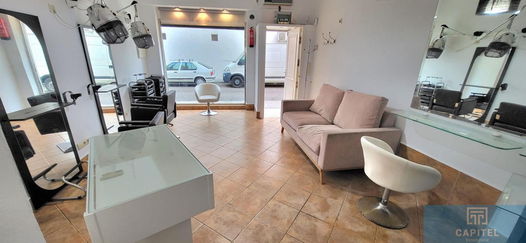 For sale of commercial in Córdoba