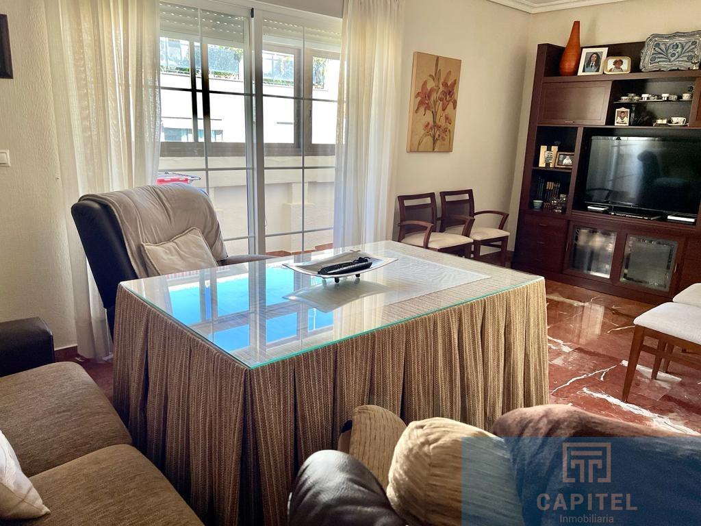For sale of flat in Córdoba