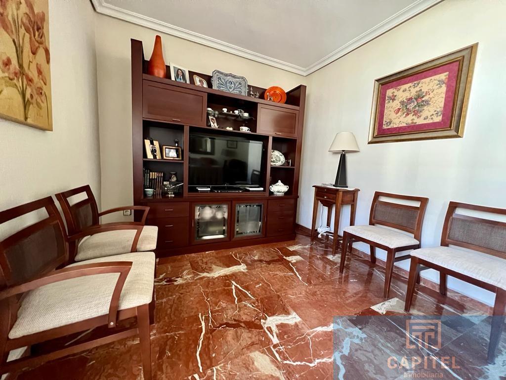 For sale of flat in Córdoba