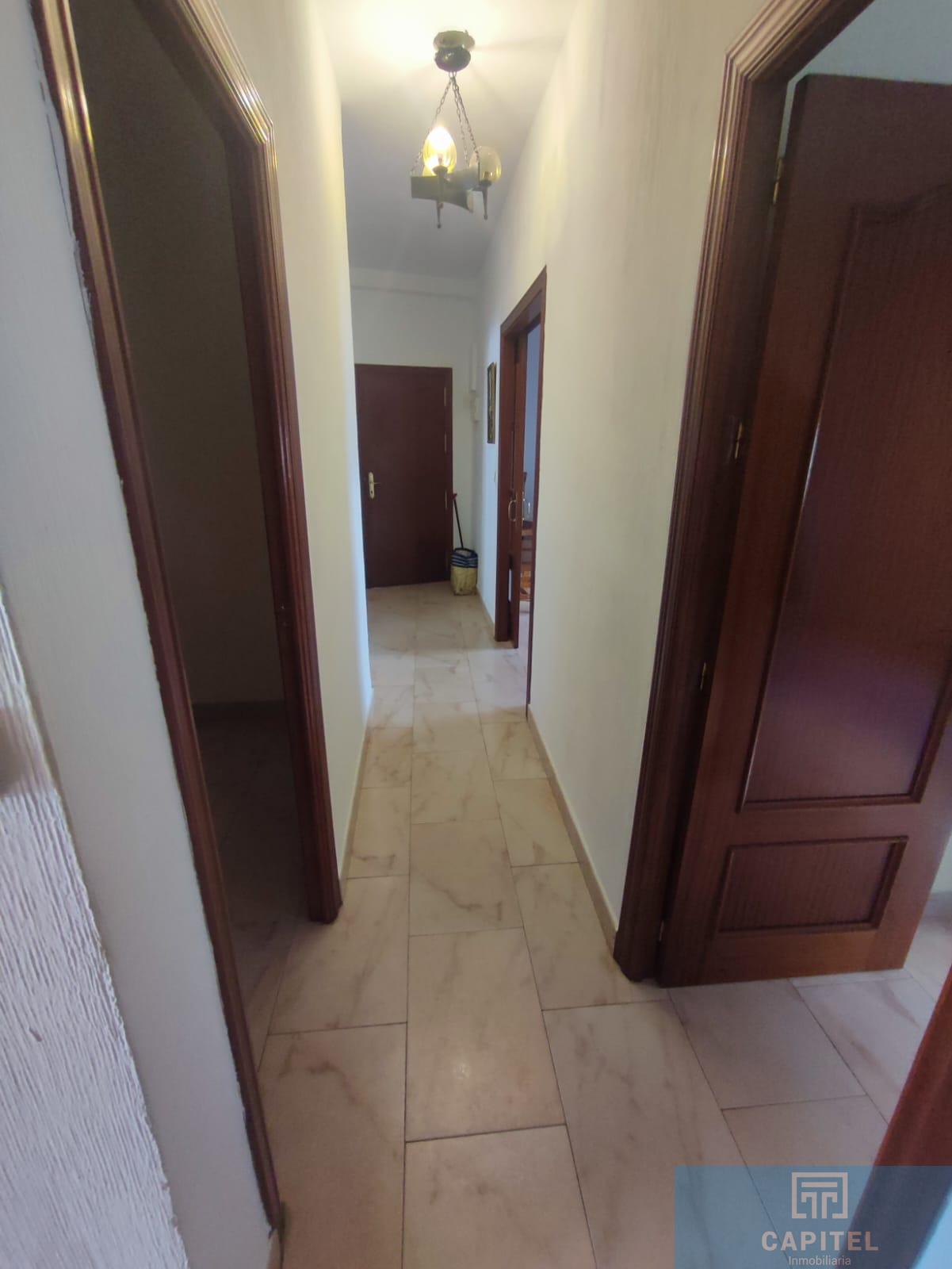 For sale of flat in Córdoba
