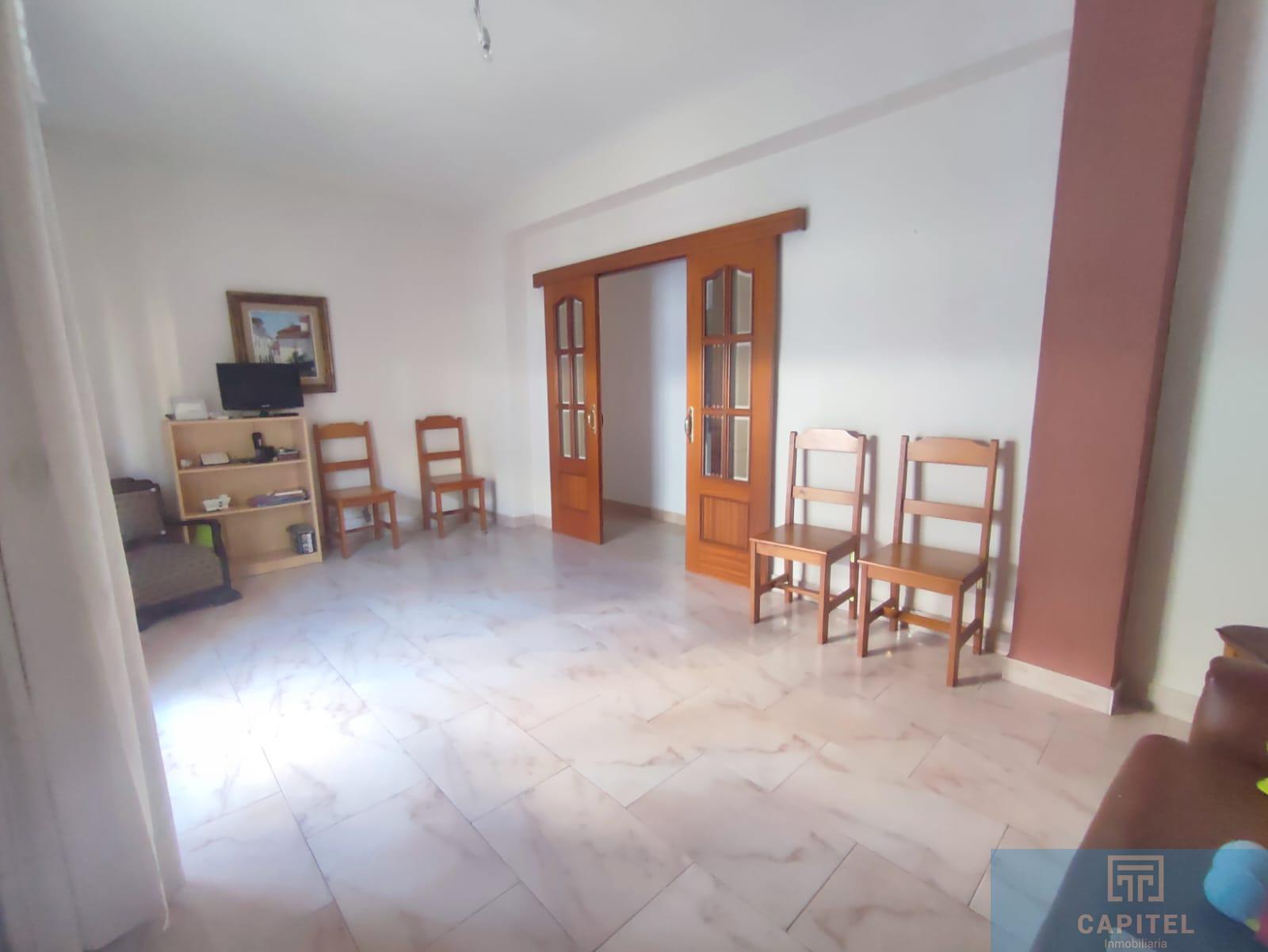 For sale of flat in Córdoba