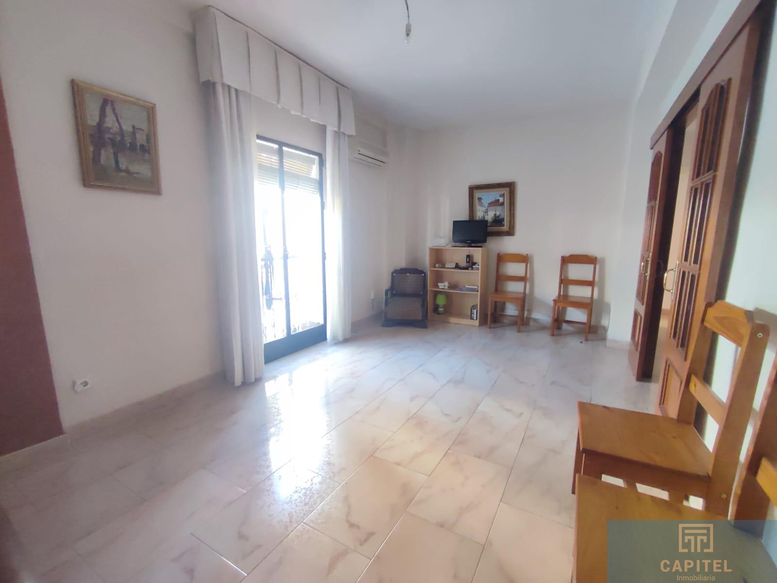 For sale of flat in Córdoba