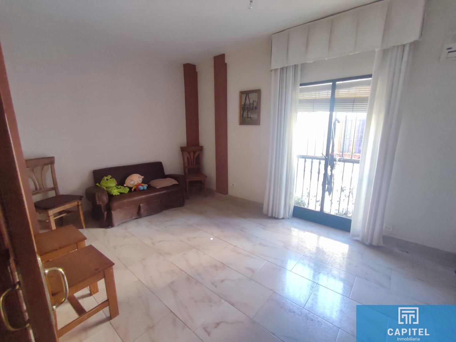 For sale of flat in Córdoba