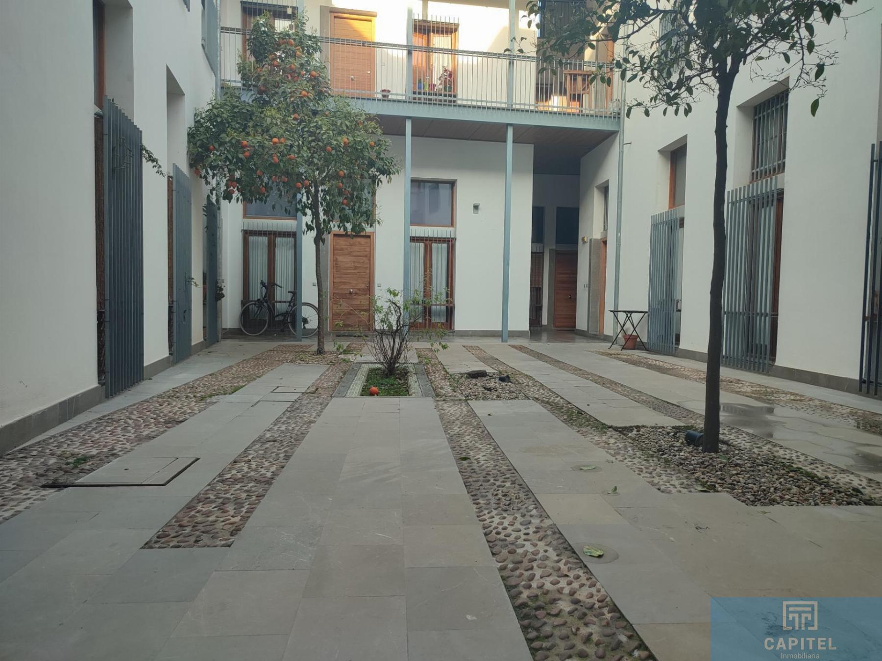 For sale of flat in Córdoba